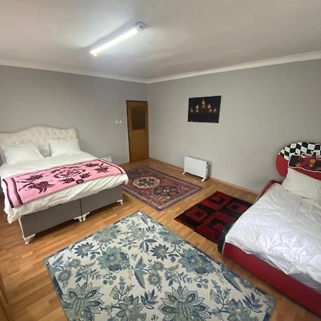Triplex House Near The Airport Apartment Arnavutkoy Exterior foto